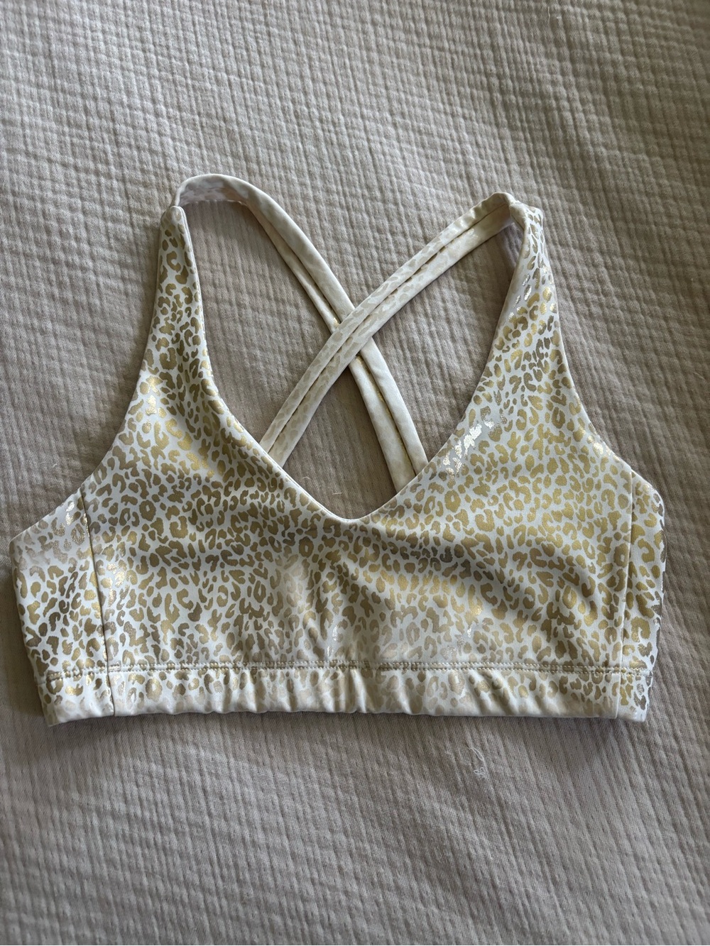 Carbon38 Gold Leopard Accent Activewear Set on Cream - Picture 5 of 9